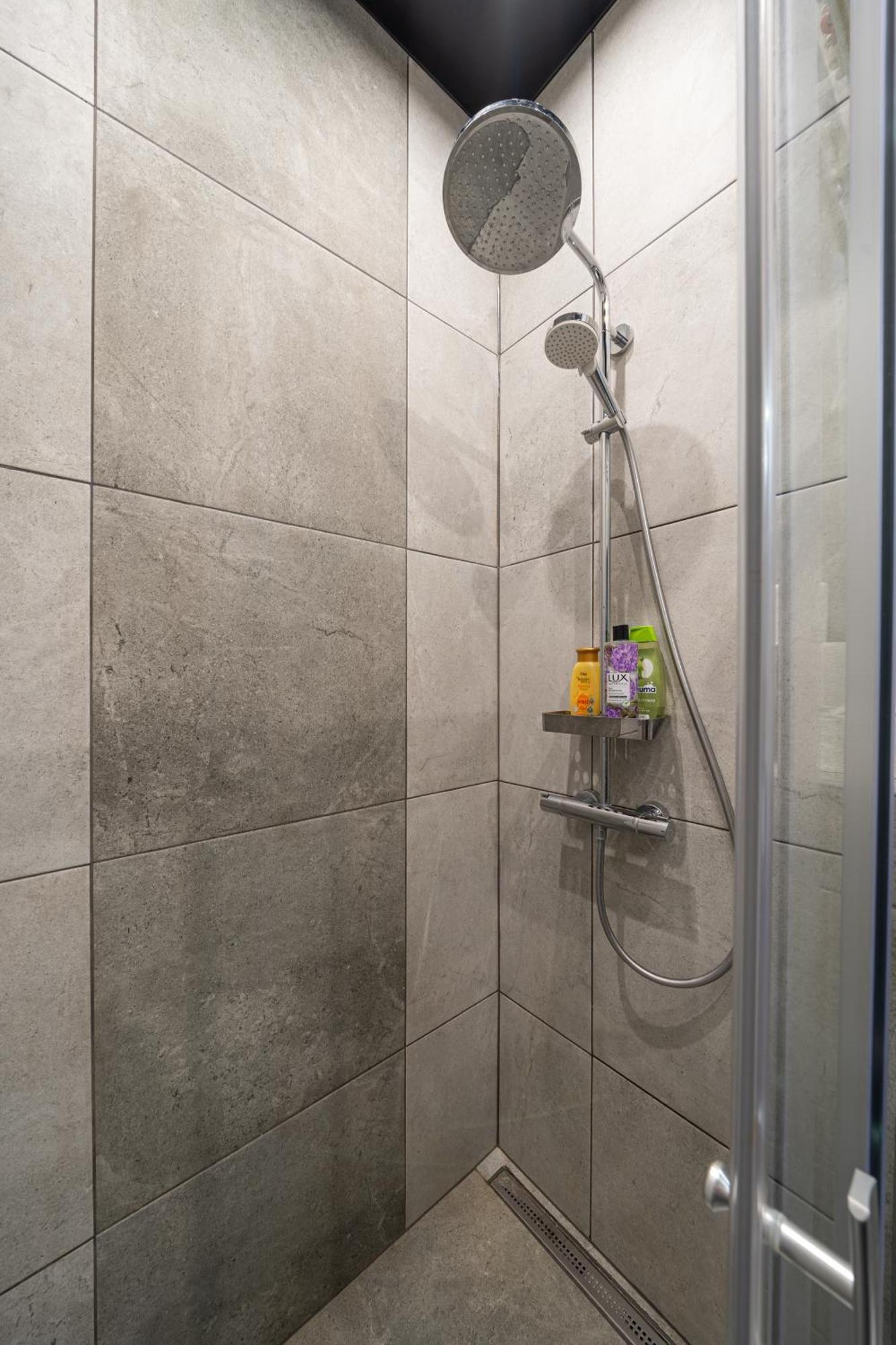 ריגה Lienes Iela Gem 1Br Apartment With Fireplace In Historic Unesco Center מראה חיצוני תמונה