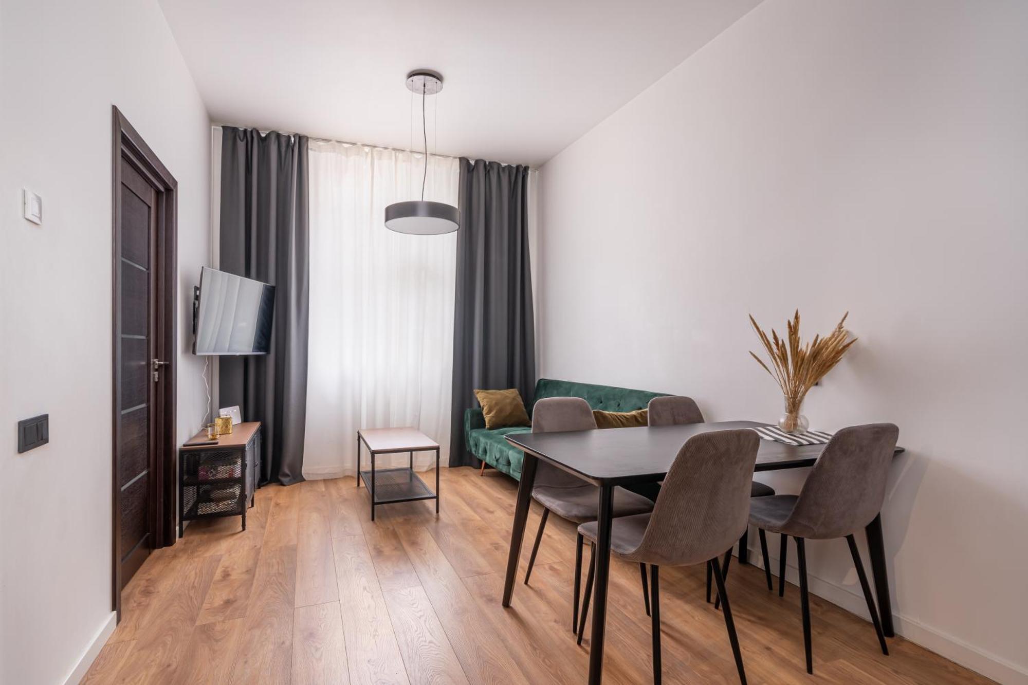 ריגה Lienes Iela Gem 1Br Apartment With Fireplace In Historic Unesco Center מראה חיצוני תמונה