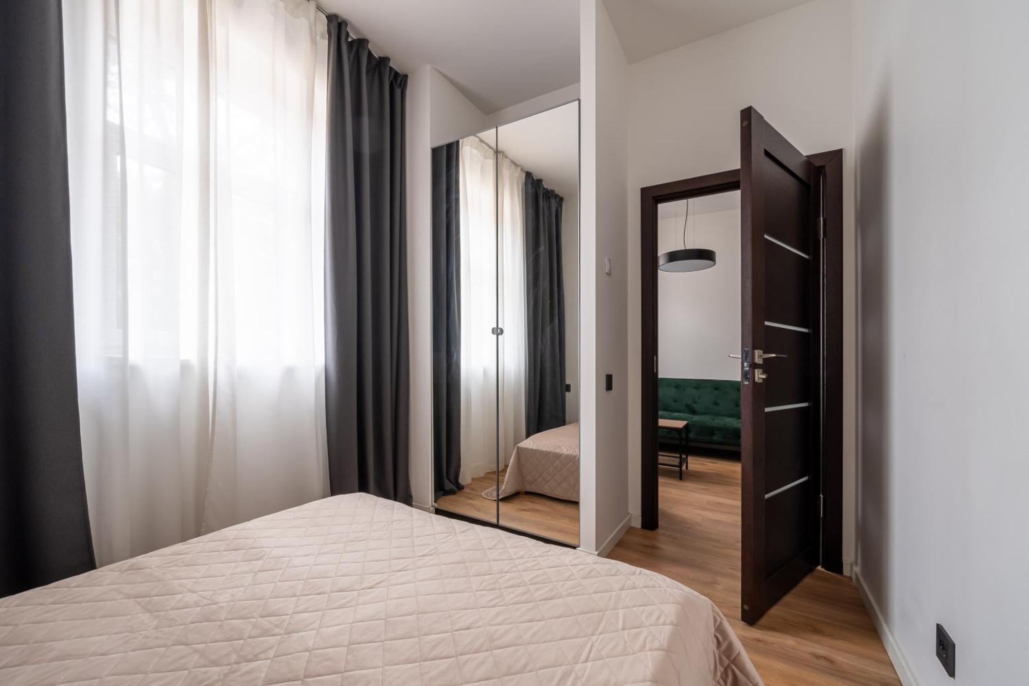 ריגה Lienes Iela Gem 1Br Apartment With Fireplace In Historic Unesco Center מראה חיצוני תמונה